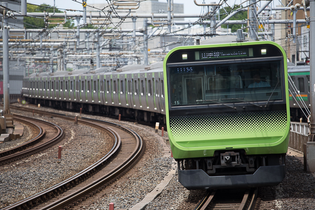 山手線E235系 トウ15編成